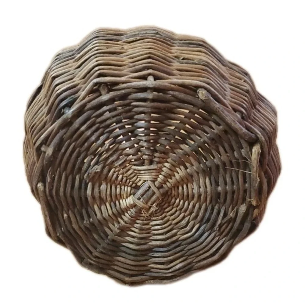 Rustic Small Woven Round Basket with Handle Wicker Home Decor or Storage‎